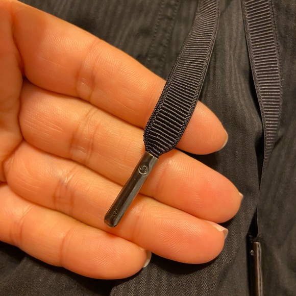 LuluLemon dance studio high-rise short 3.5” black size 8 - Picture 8 of 11